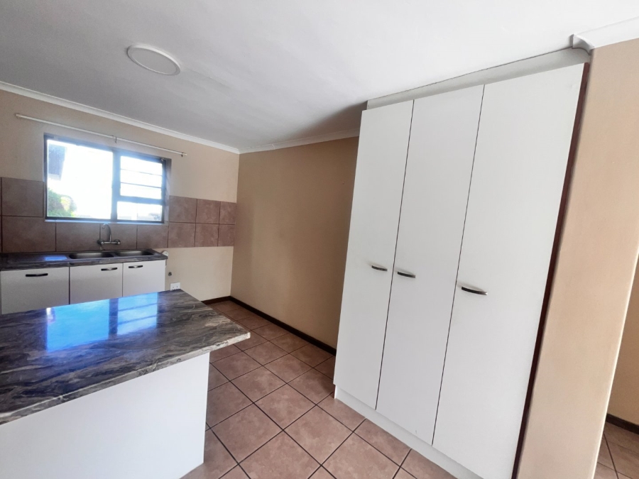 To Let 2 Bedroom Property for Rent in Aston Bay Eastern Cape